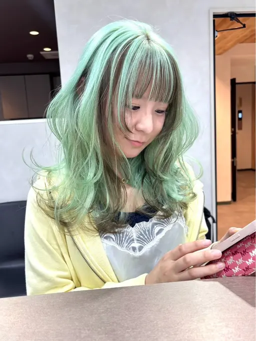 ✨新規様限定✨【🎀ブリーチ+デザインカラー🎀】ꉂ🤭💕 ¥10,300〜¥12,100 施術時間4h~