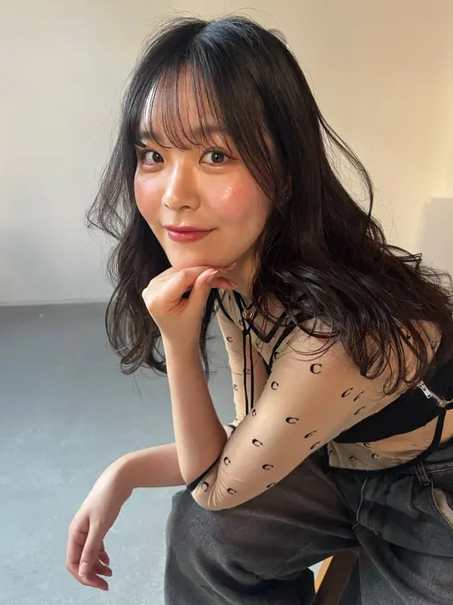 【 20代限定 】 レイヤーor顔まわりデザインカット+スタイリング撮影   ⚠︎ロング​〜​ボブのみ　⚠︎18:30​〜​のみ