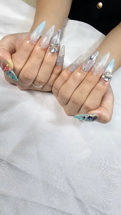 ハンドネイルオフ込み（つけ放題）