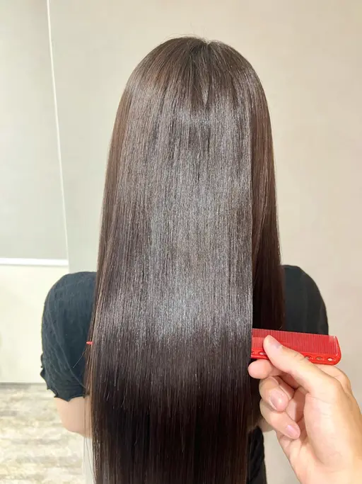 【脱・パサつき髪でつい触りたくなるツヤ髪に✨】カット+透明感カラー+髪質改善トリートメント