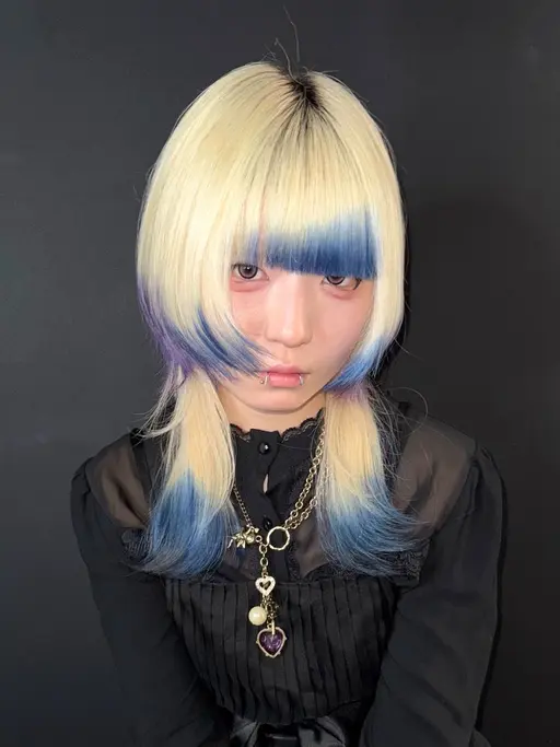 ❤️‍🔥おまかせデザイン限定📣🖤(ケア込み)ブリーチハイトーンカラー＋ウルフカット🖤‼︎👻✨派手髪して良い方✨