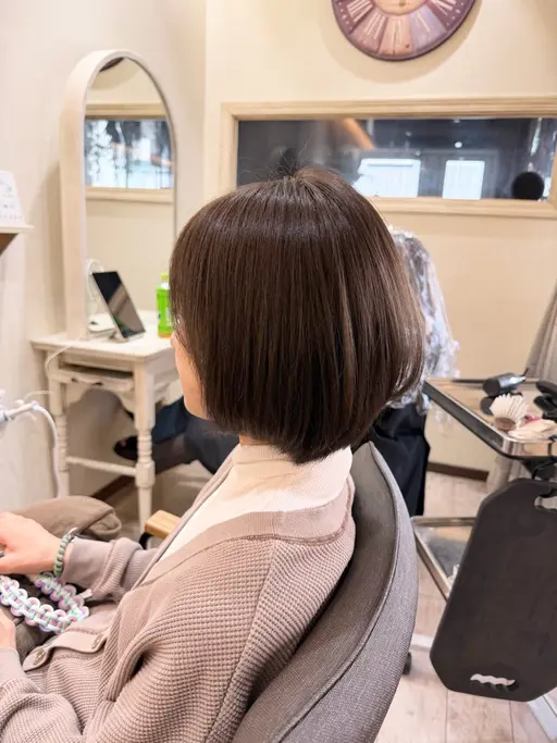 カットモデル+トリートメント【女性限定※仕上りスタイルが鎖骨から顎まで募集】