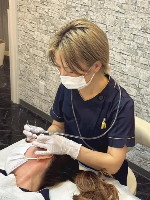 【美容電気脱毛　眉デザイン脱毛30分】　【男女OK・写真撮影モニター】