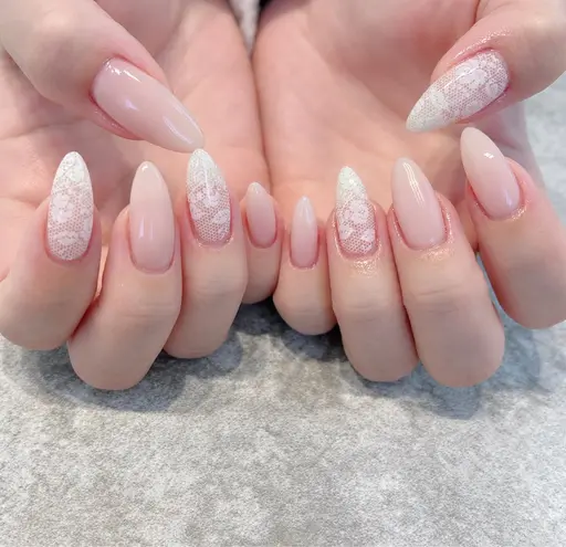 繊細レース♡上品レースネイル& ワンカラー　5500 →3500   オフ別途