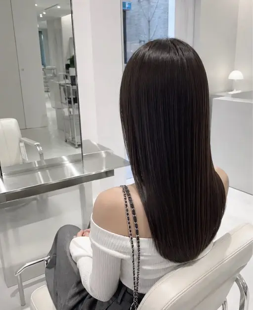 残り3名限定‼️【メンテナンスカット】セミロングorロングの女性限定!!🪽Aujuaトリートメント付き