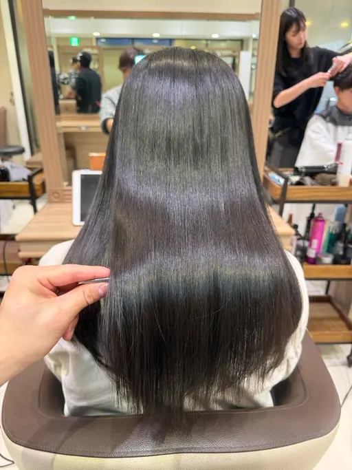 梅雨前におすすめ✨プレミアム縮毛矯正✨