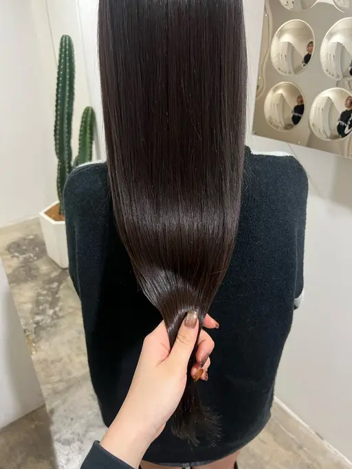 【大人気!】✨ツヤツヤ髪質改善ストレート+顔周りカット ✨️