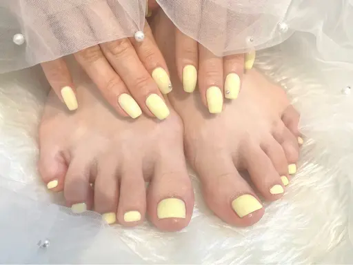 【8月限定ハンド・フット🈹】〈両方オフあり〉ワンカラー❤️《ミニモ限定メニュー✨大きいパーツ1つ無料🎁❕》