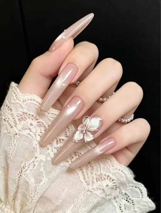 ♪♪チップ長さ出し10本💅マグネット、🪞ミラー、🫧オーロラ💚💛🩷