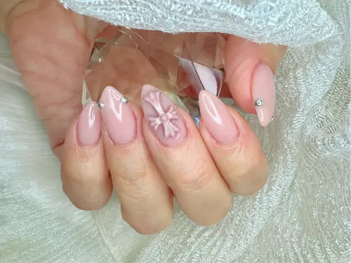 ⭐︎期間限定⭐︎モデルメニュー⭐︎トレンドのクロムネイル⭐️(オフなし)