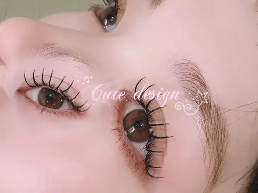 【人気No.1】マツエク💟フラットラッシュ140本!!➕仕上げの美容液コーティング剤付き🩷✨👀他店オフ込み