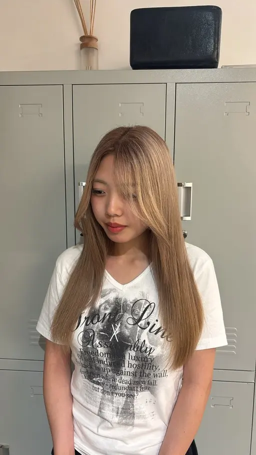 残り2人!!〈8月モデル限定価格👩🏻🦰〉ブリーチ+カラー+4stepトリートメント✨ ⚠︎デザインカラー×