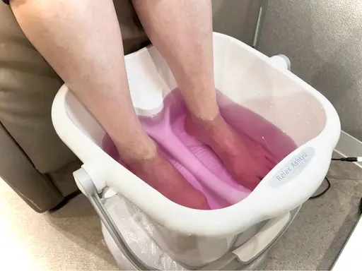 【夏終のご褒美に♡】フットジェルオフ+選べる香りのフットバスケアの極上コース🛁🫧 【足裏の角質除去付き】