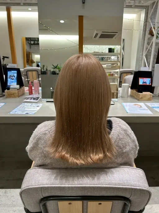 【8月限定🌻】ベージュカラーしたい方✨(カット+ブリーチカラー)