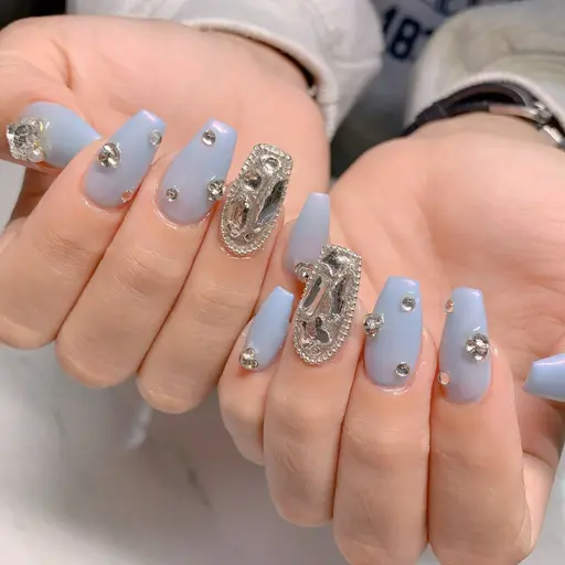 チップ長さだし＋ストーン埋め尽くし2本¥8980