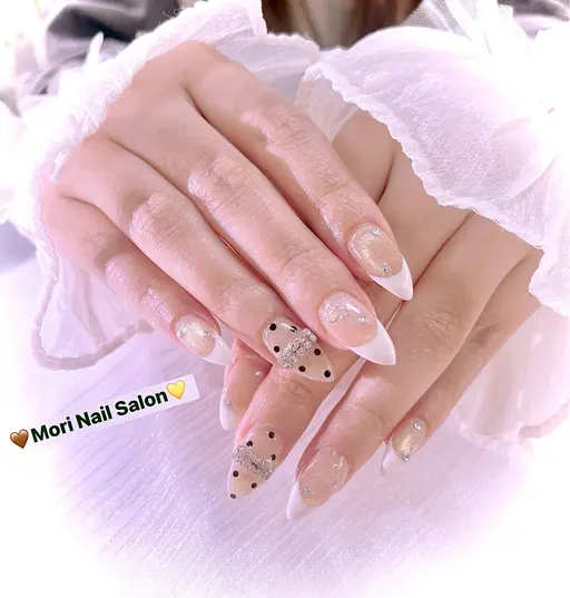 「✨現在のトレンド」♥️シンプルフレンチジェルマグネット💋「オフ込み」🌟🌹