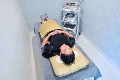 【夏目前キャンペーン✨】ダイエット&引き締めボディケア◎姿勢矯正+骨盤矯正+EMS 30分 3,980✨