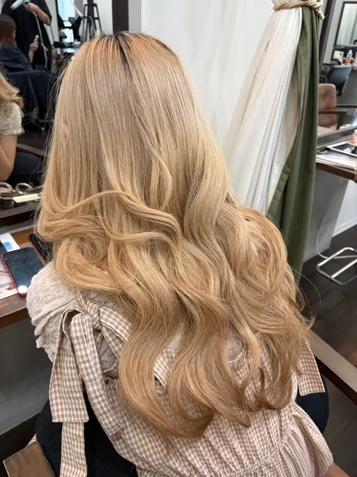 【レディース/ロングヘア限定】レイヤーカットモデル + シャンプーブロー