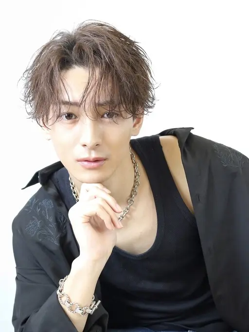【メンズ限定🔥】メンズ眉毛ワックス(間引き込み)+毛穴洗浄炭酸パック※眉毛メイクをされる方は眉毛のメイクレクチャー付き