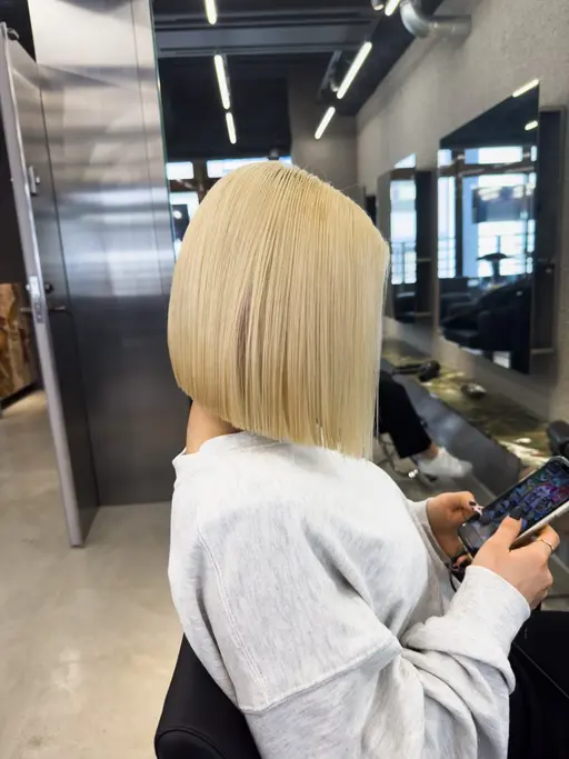 【縮毛矯正履歴でも】カット+ハイブリーチカラー✖︎トリートメント✨