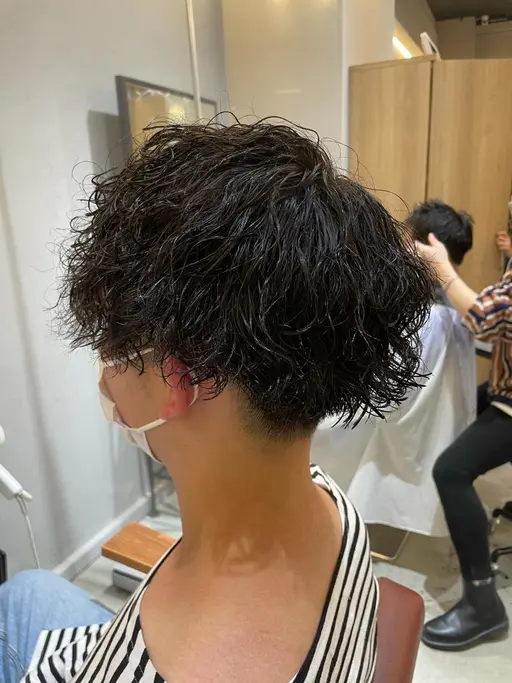 【メンズ人気No1🟦】カット + スパイラルパーマ or ツイストスパイラルパーマor波巻きパーマ ※U24限定
