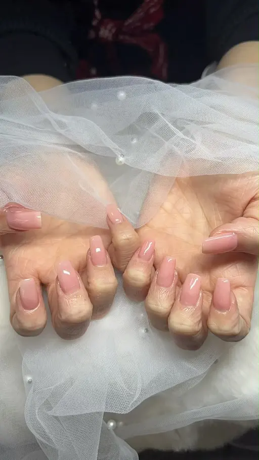 ワンカラー (ジェルネイルのオフがある場合は+1500円、長さ出し+2000円)