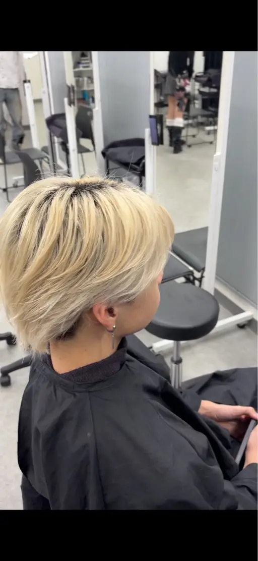 ‼️超‼️ハイトーンカラー➕カット💇