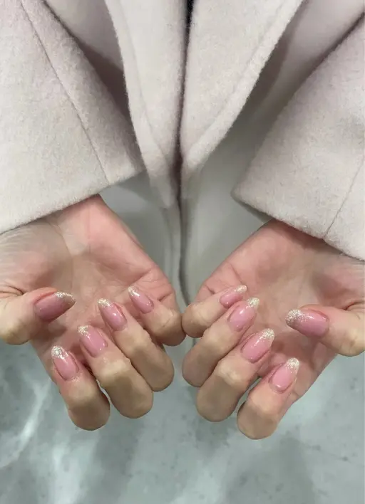 ⚠️先着3名様オフ有りの方のみ⚠️ ラメグラデーションモデル様　【ベースカラー塗布+¥1100】