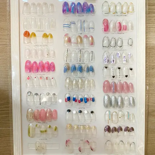 8月特別価格★ジェルオフ無料💅🏻ハンド定額Petitコース✨️甘皮ケア込！