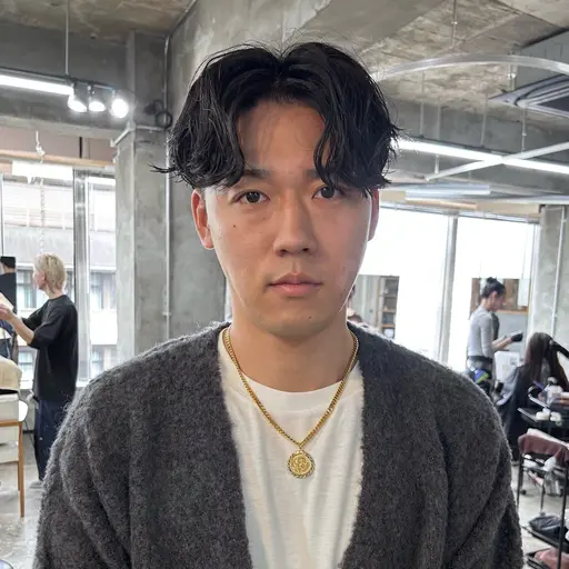 ㊗️期間限定1日2人まで㊗️初めてパーマする方必見/センターパートメンズカット+ニュアンスパーマ+選べるトリートメント