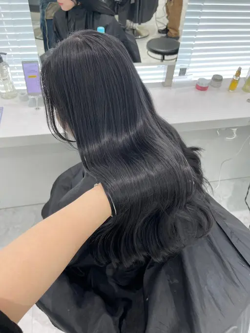 💖学割💖【透明感】暗髪ワンカラー（赤みを抑える）重く見えない、透ける暗髪＋トリートメント＋コテ巻き