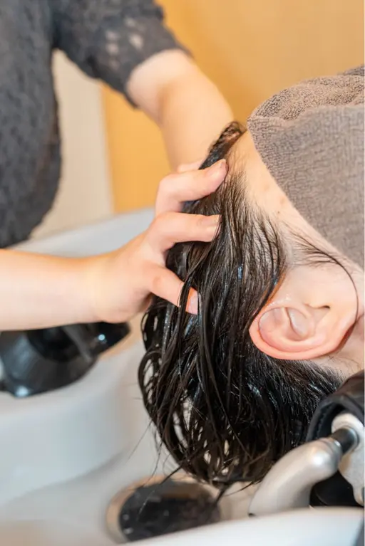 【コリ・眼精疲労改善・睡眠の質向上🍃】シャンプー+ヘッドスパ30分