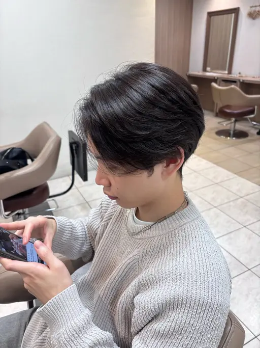 👑メンズ限定👑くせ毛・うねりが気になる方✨【メンズカット+縮毛矯正🧑🦱】施術時間150分〜⏰