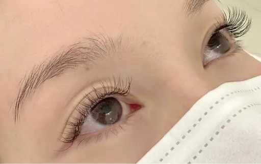 マツエク80本フラットラッシュ(2回目の方は御遠慮ください)