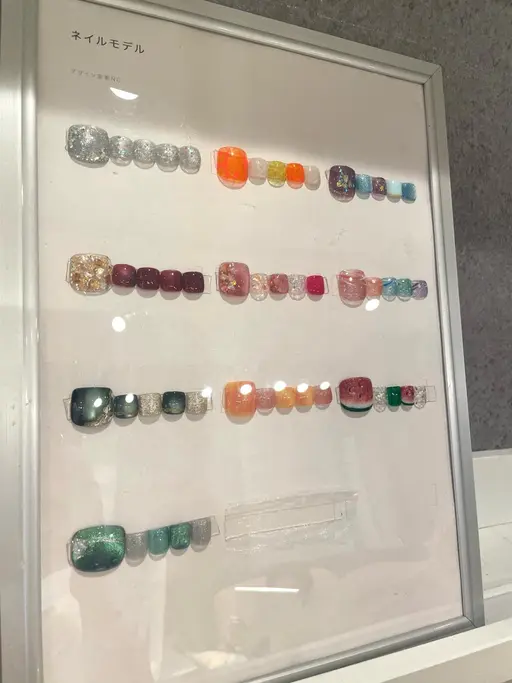 フットネイルデザイン、オフ有り✨