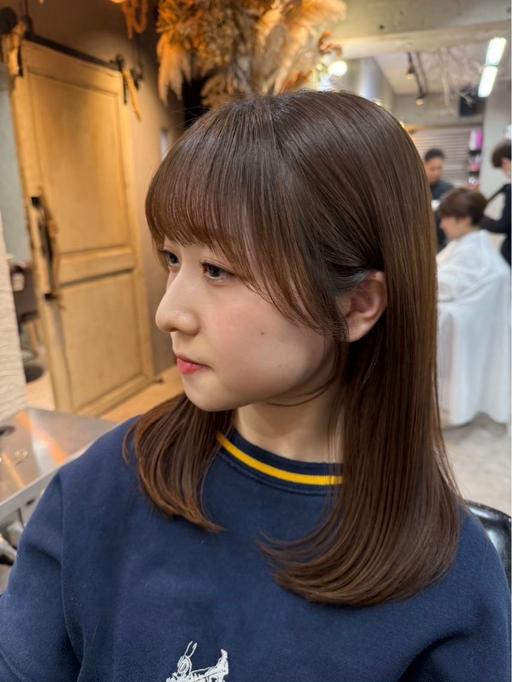 小顔効果で毛先に動きを‼️✨レイヤーカット✨