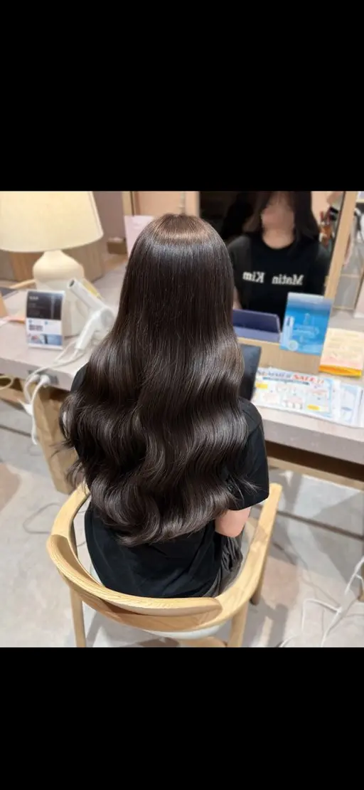 期間限定価格🌟｛全体カラー｝ダメージレス艶カラー🌻お仕上げは可愛くスタイリングさせていただきます🎀