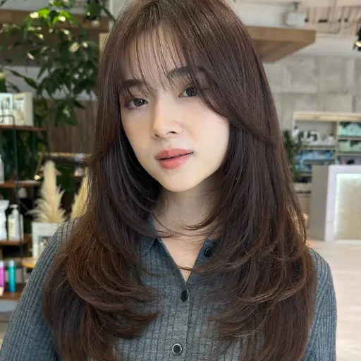 1番人気‼️❣️🌟ミディアムレイヤーカット🌟