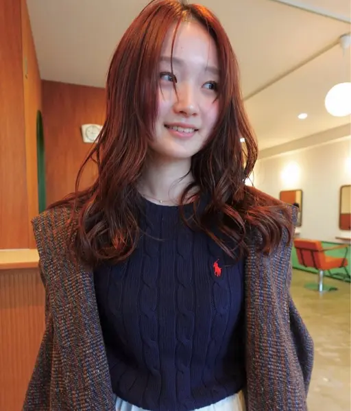 ワンカラーのみ(カラーモデル)サラ艶潤いシャンプー、トリートメント付き