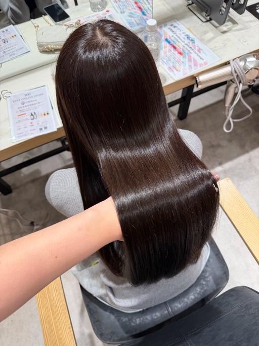 【10月11月限定価格❣️】【ロング料金なし✨️】透明感カラー ✨️ トリートメント付き✨️