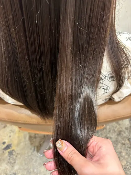 『女性限定』【艶髪×サラサラ】カット✂️＋縮毛矯正＋薬剤除去🩶/ブリーチ毛NG