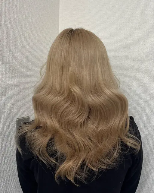 🌟ブリーチリタッチ+オンカラー+トリートメント🌟【リタッチ幅5cm以内】