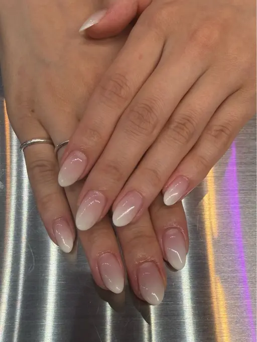 【本日】白グラデーション10本(オフ有り※パーツオフ不可)@新宿🎀\満席/