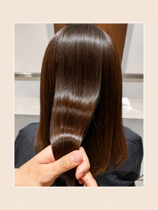 ✨💫うるツヤ極潤💫✨✂️カット➕🌿ケアカラー➕ 💎oggiotto髪質改善トリートメント