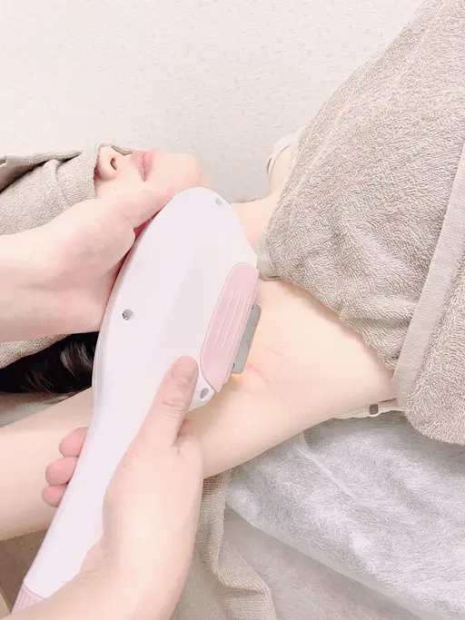 【女性限定】両ワキ脱毛1回¥2000🎉その他Sパーツ脱毛もできます💪✨