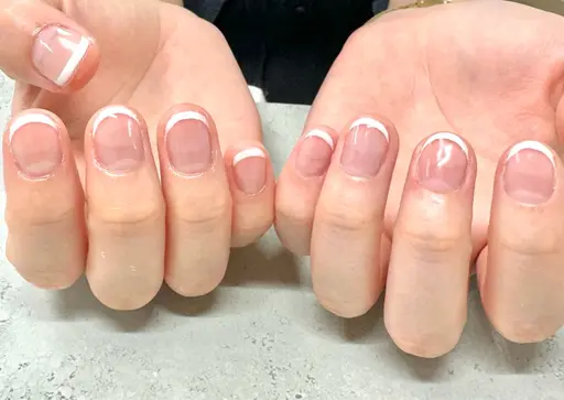 6/17(水)15:00​〜​空いてます！⭐️ハンドオフありフレンチネイル💅