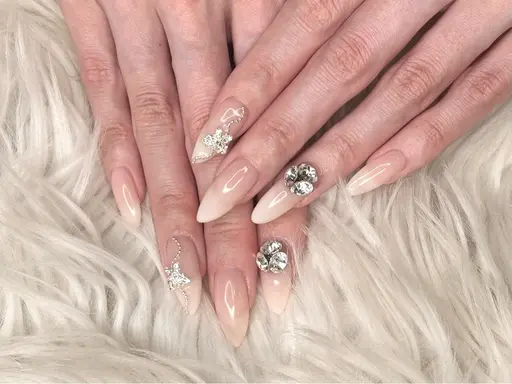 7/24(金)19:00限定💅🏽 オフあり限定/ベイビーブーマーorフレンチ✨/※現在長さ出しは行っておりません