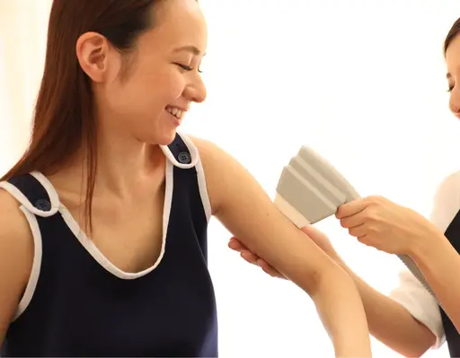 ひざ上、ひざ下、足の甲、指毛(毛処理あり)