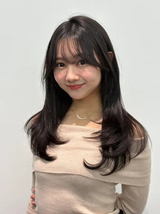 🌈[レイヤーカット限定]⭐️（レイヤーカット➕最高級トリートメント付き）全体5cm以上カットできる方！