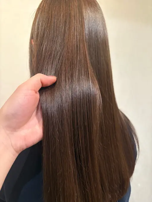 【癖毛さん🌀限定】 シャンプー&ブロー ➕外部補修トリートメント✨ 肩に着く長さ〜